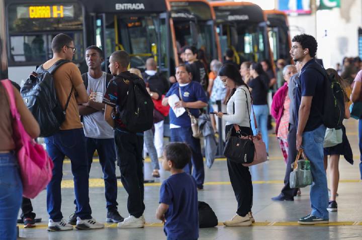 40% das mulheres já renunciaram a empregos por dificuldade de acesso