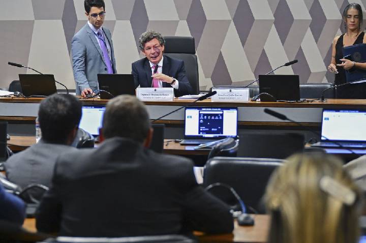 Ajustes no texto adiam votação da MP da 