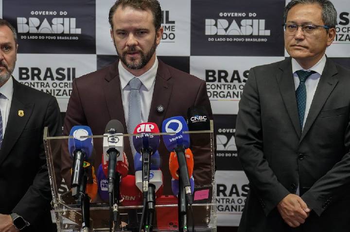 Brasil e EUA anunciam acordo de combate ao tráfico de armas e drogas