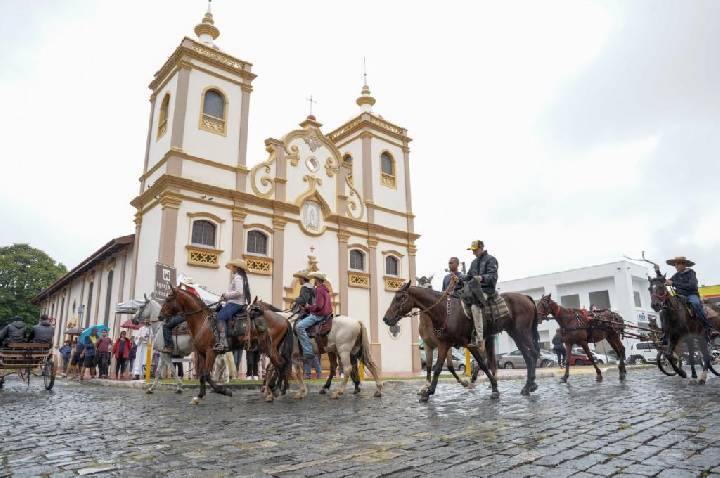 Cavalhada celebra mais de dois séculos de tradição no dia 26 de dezembro
