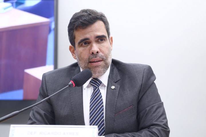 Comissão aprova incentivos para motoristas profissionais com bom histórico no trânsito