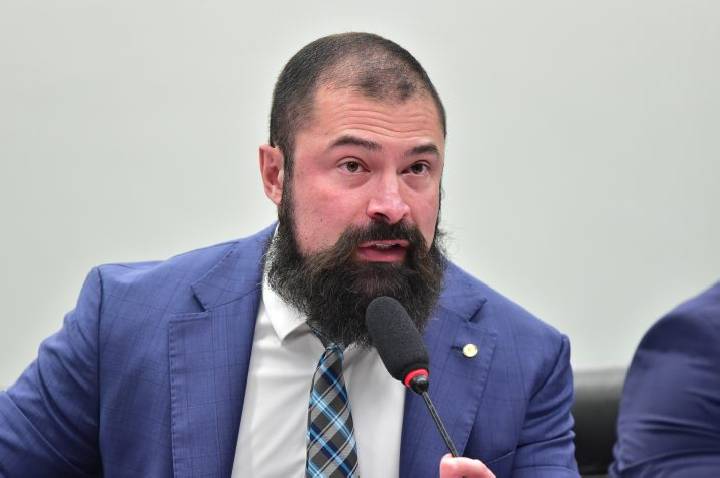 Comissão aprova pensão especial para dependentes de policiais mortos em serviço