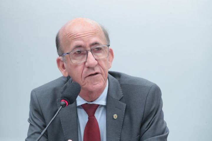 Comissão aprova projeto que exige salas sensoriais em aeroportos para neurodivergentes