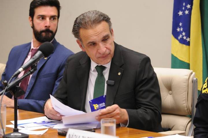 Comissão aprova regras para negociação de dívidas do mercado de energia elétrica