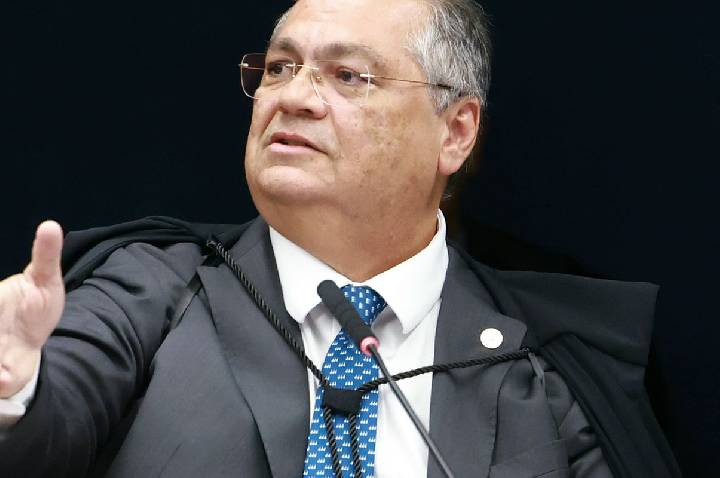 Dino anula emendas indicadas por dirigentes partidários sem mandato