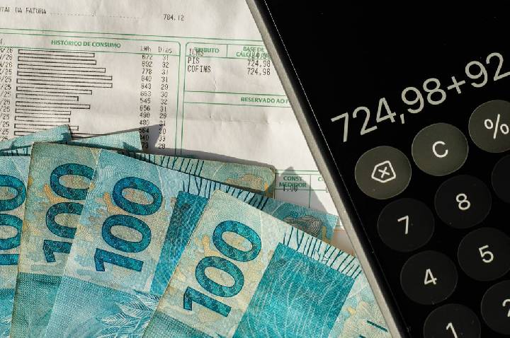 Dívida pública fica em 82,9% do PIB, e déficit soma R$ 5,5 bilhões