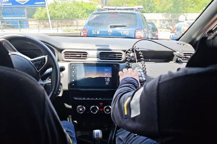 GCM prende suspeito por tráfico de drogas no Jardim Imperial