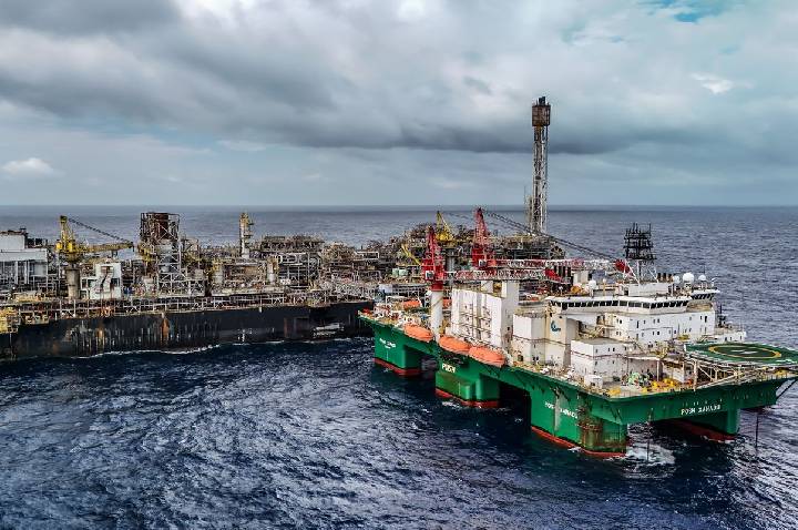 Imposto de 12% sobre exportação de petróleo é estendido por 60 dias