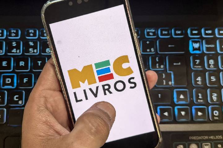 MEC Livros oferece mais 7,8 mil obras em inglês e espanhol