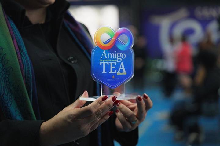 Prefeitura de Atibaia recebe Selo “Amigo da Pessoa com TEA” por ações de inclusão e acolhimento