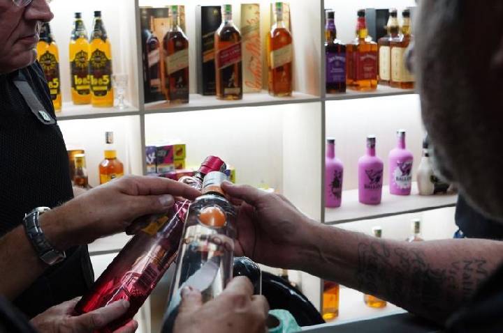 Prefeitura e GGI realizam megaoperação contra comércio de bebidas irregulares e perturbação do sossego