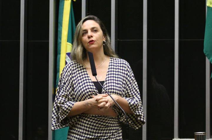 Projeto proíbe governo de comprar papel com celulose branqueada