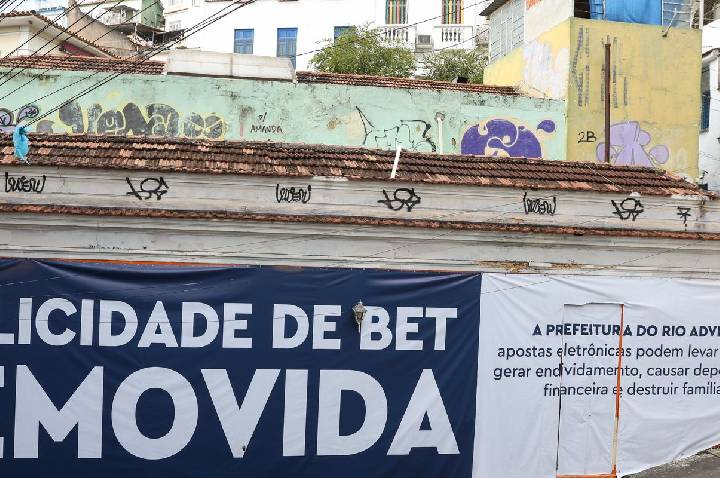 Saiba como as bets adoeceram e endividaram os brasileiros