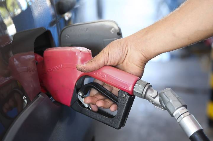 Subsídio de R$ 2,12 ao diesel deve ser mantido por 30 dias