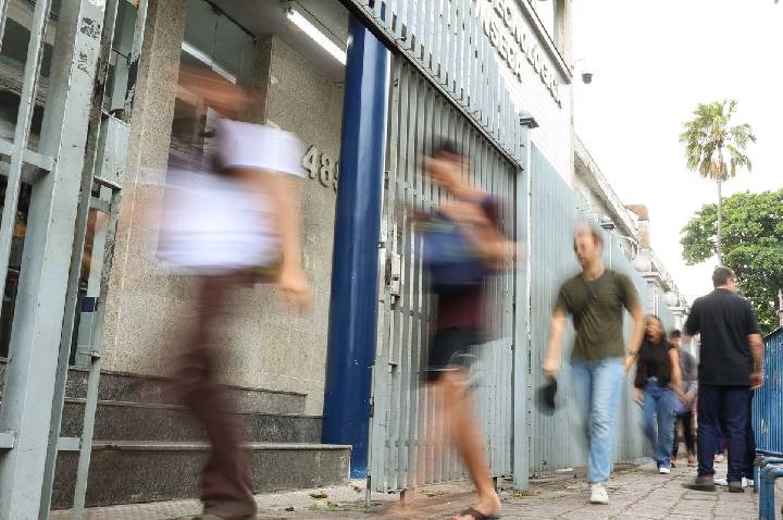 Termina neste domingo prazo escolher idioma da prova do Enem 2026