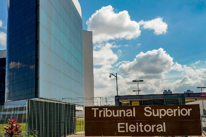 TSE se reúne nesta quinta em busca de consenso sobre IA nas eleições