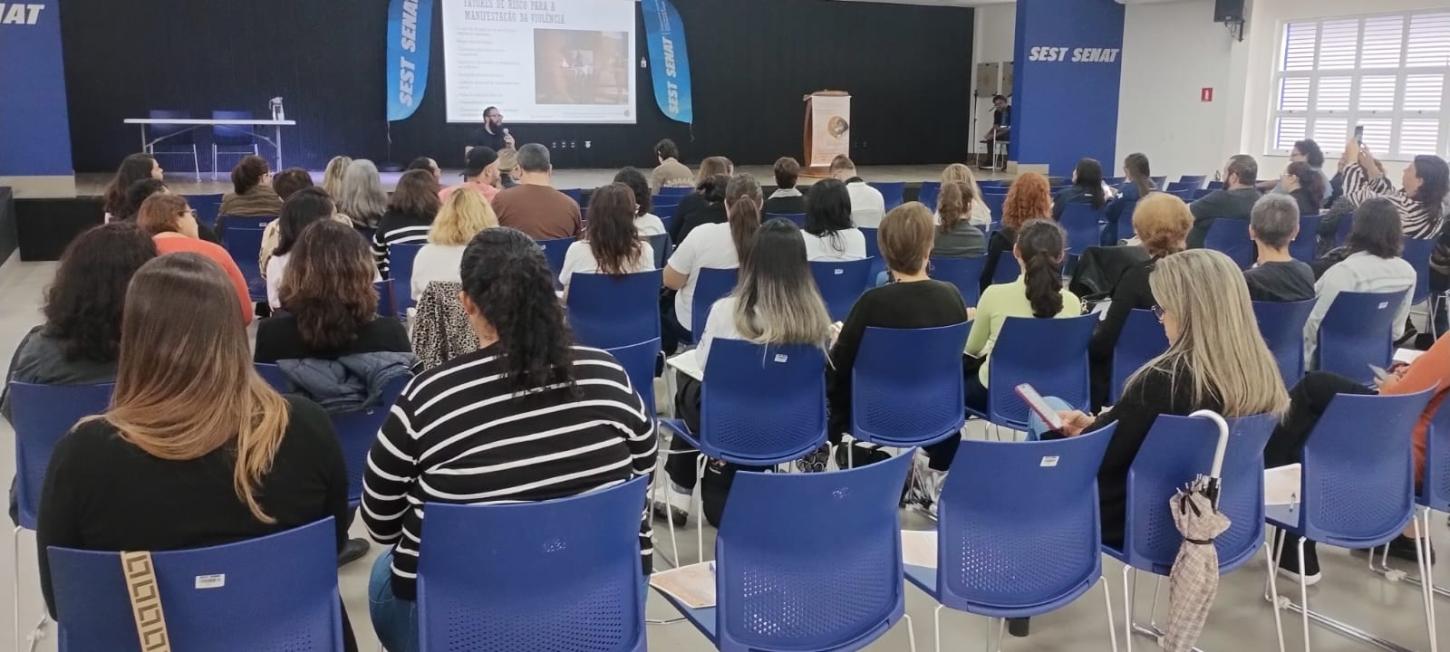 Técnicos da SADS participam de formação sobre combate à violência contra crianças e adolescentes