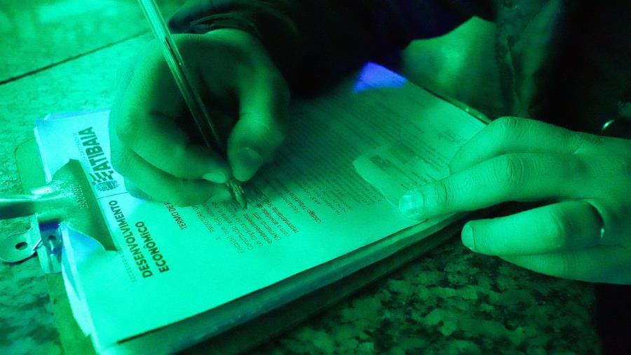 Operação integrada fiscaliza estabelecimentos e reforça segurança em Atibaia