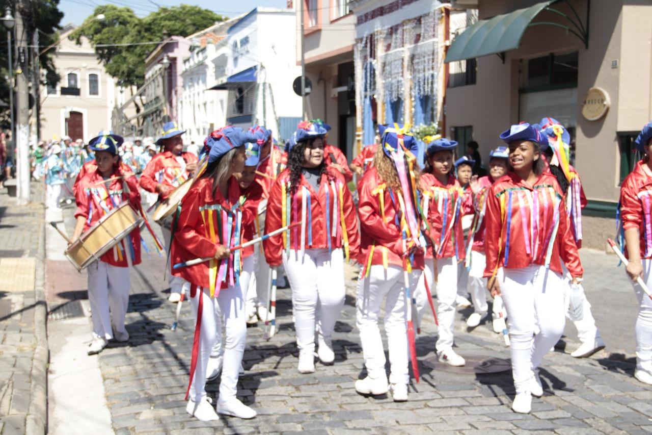 Ciclo Natalino de Atibaia celebra tradições centenárias com Congadas e Cavalhada