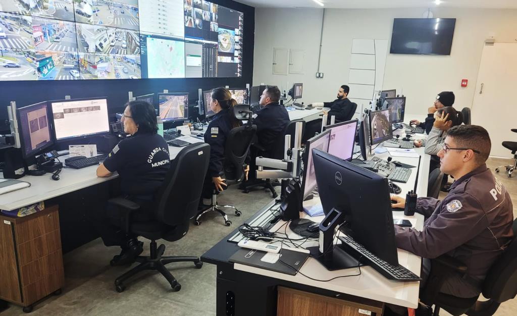 Câmeras de segurança também ajudam a identificar descarte irregular em Atibaia