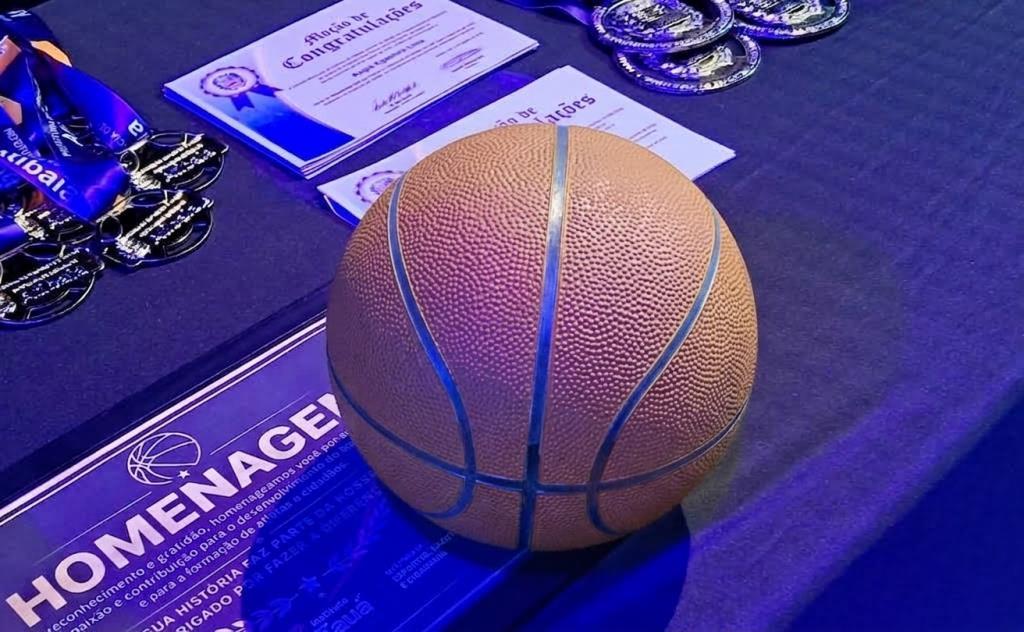 Basquete de Atibaia é homenageado pelas conquistas ao longo da história