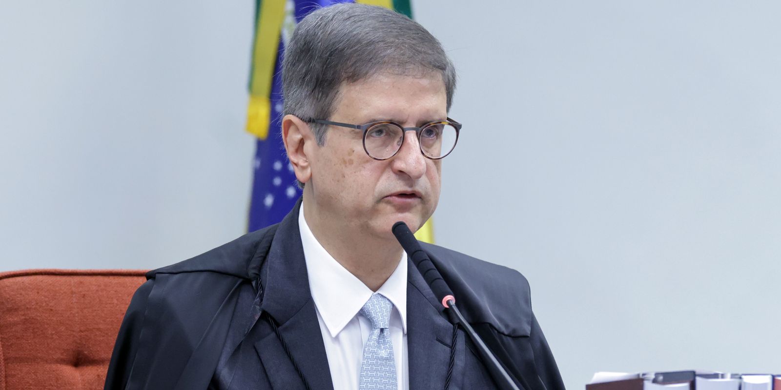 PGR pede anulação de investigação sobre conversas de Moraes e Vorcaro